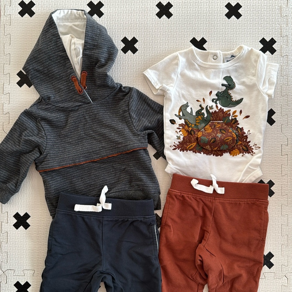 Tommy Bahama 4 piece set for 3-6m baby
